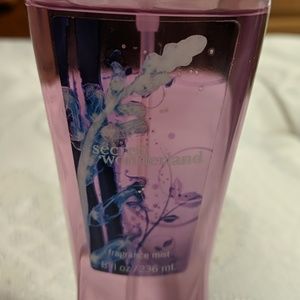 Bath & Body Works Secret Wonderland fragrance mist